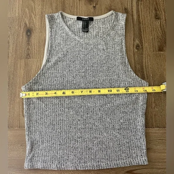 Women’s Forever 21 Boho Knit Black And White Crop Heathered Tank, Size Small - Picture 4 of 5